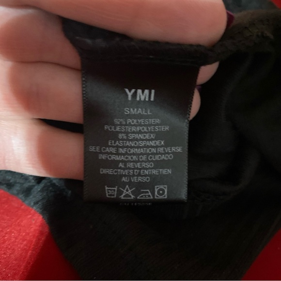 Pre-Owned MD YMI Collections Black Ribbed Cinch Cap Sleeve T-Shirt Small - Picture 4 of 5